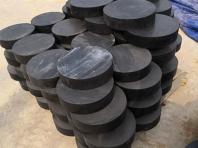 龙胜县板式橡胶支座由若干层橡胶片与薄钢板经加压硫化